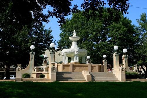 Culbertson Fountain in Paris  Texas