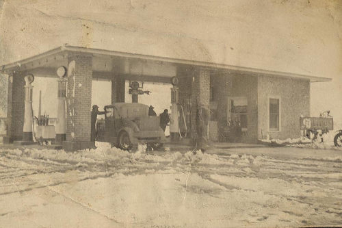 Post TX Service Station 1930 photo