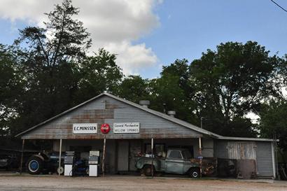 Willow Springs E.C. Minssen store