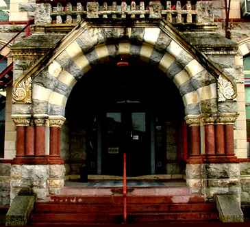 Fayette County Courthouse entrance with Corinthian columns