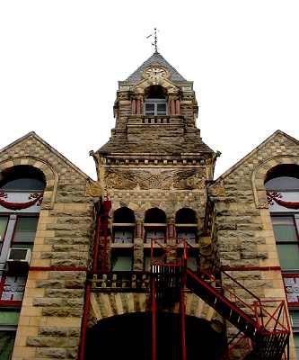 courthouse front looking up, Fayette County courthouse