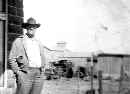 Gray Mule, Texas  - store owner and cotton gin