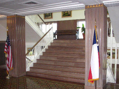 Anahuac TX - Chambers County Courthouse staircase