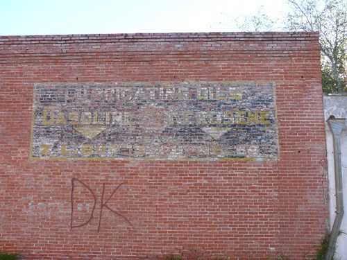 Bishop TX - Oils And Lubricants Ghost Sign