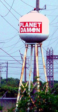 Planet Damon tank, Damon Texas