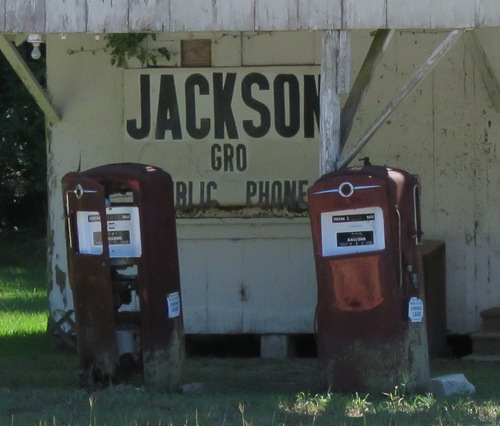 TX Double Bayou Jackson grocery & old gas pumps