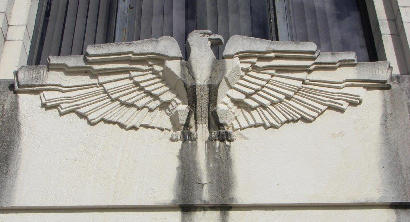 TX - Liberty County Courthouse eagle