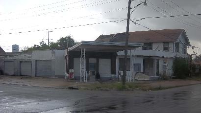Port Arthur TX - Service Station
