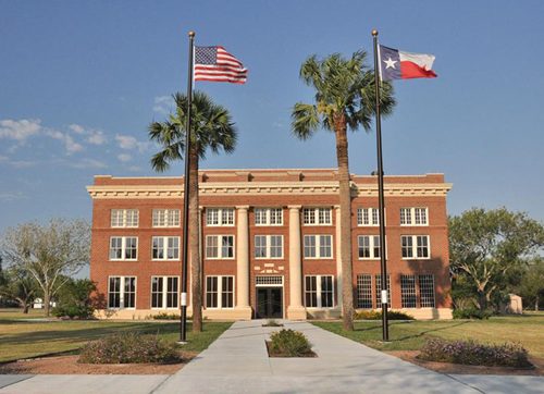 Sarita Texas - Kenedy County courthouse 