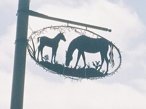 Bandera Texas metal art signs