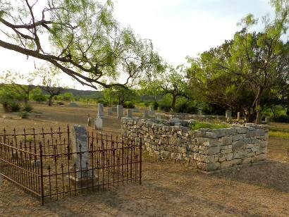 TX - Graves in Bear Creek Settlement Cemetery 