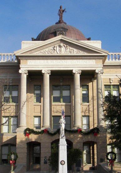 Georgetown, TX - Williamson County courthouse dome & confedrate monument 