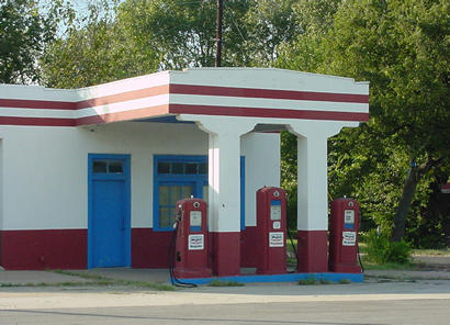 1940 era gas station in Jarrell, Texas