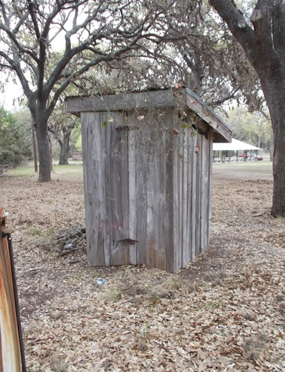 Tow Texas - outhouse
