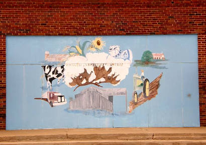 Amherst Texas -  Mural showing Cotton, Gin  and Cattle