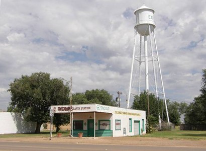 Earth Tx - Rockmans Gas Station and Water Tower