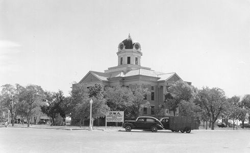 1911 Floyd County courthouse , Floydada Texas old photo