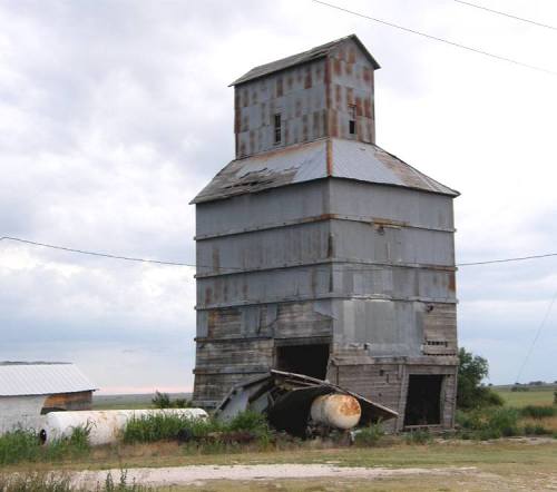 Follett Tx - Old Grain Elavator