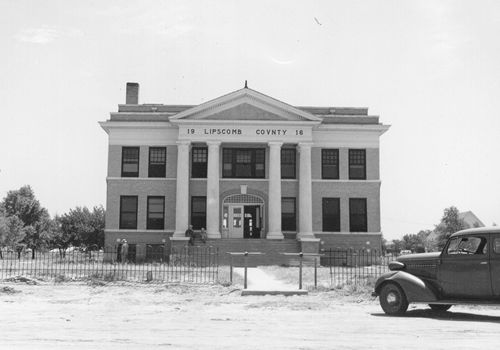 Lipscomb County Courthouse vintage photo, Lipscomb, Texas