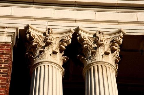 Hall County courthouse column capitals, Memphis Texas