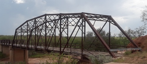 Stonewall County TX - Oriana TX Camelback Truss Bridge over the Salt Fork 