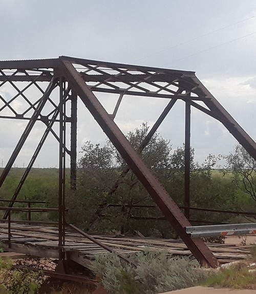 Stonewall County TX - Oriana TX Camelback Truss Bridge over the Salt Fork 