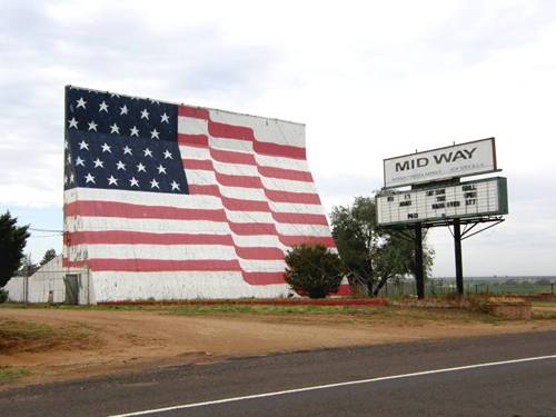 Quitaque Tx - Midway Drive-In Theater