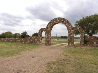 Roaring Springs Tx Cemetery Entrance