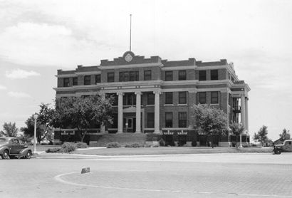 Lynn County Courthouse, Tahoka, Texas old photo