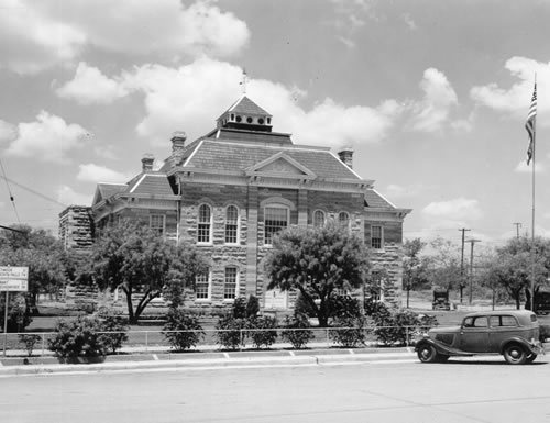 Throckmorton, Texas - Throckmorton County Courthouse  old photo
