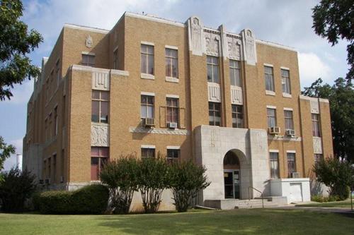 Collingsworth County courthouse , Wellington Texas