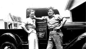 Leonard W. Scott and Bonnie Hinkle, lockhart, Texas 1940