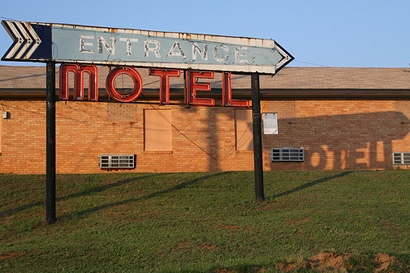 Motel Neon sign in Henderson, Texas