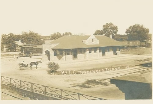 Lampasas TX - M & T. C. Passenger Depot 1913 photo