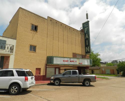 Livingston TX - Fain Theatre Neon 