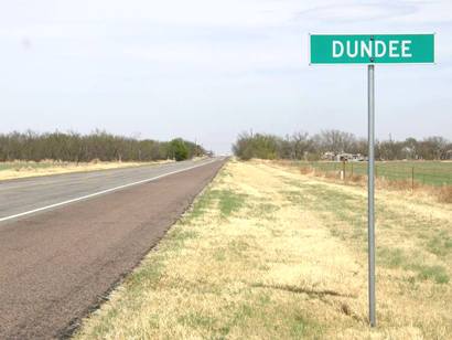 Dundee Tx highway sign
