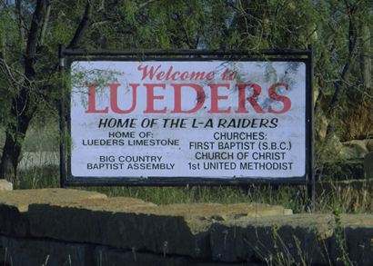 Lueders TX - Welcome Sign