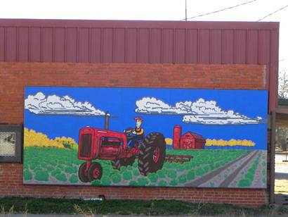 Rising Star Texas - Tractor mural