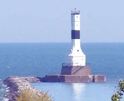 Lake Erie - Conneaut PA Lighthouse