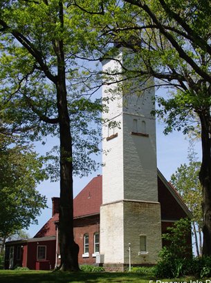 Lake Erie - Presque Isle PA Lighthouse