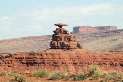 Utah - Mexican Hat rock viewed from Hwy 163