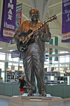 Memphis TN - B. B. King Statue