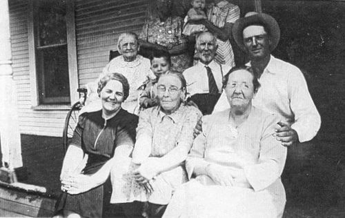 Fluvanna TX -  1940s Family