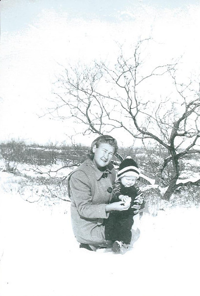 Seymour TX 1943 Mother with baby in snow