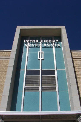 Rankin, Texas - Upton County Courthouse front